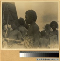 藏品(人群中婦人側像)的圖片